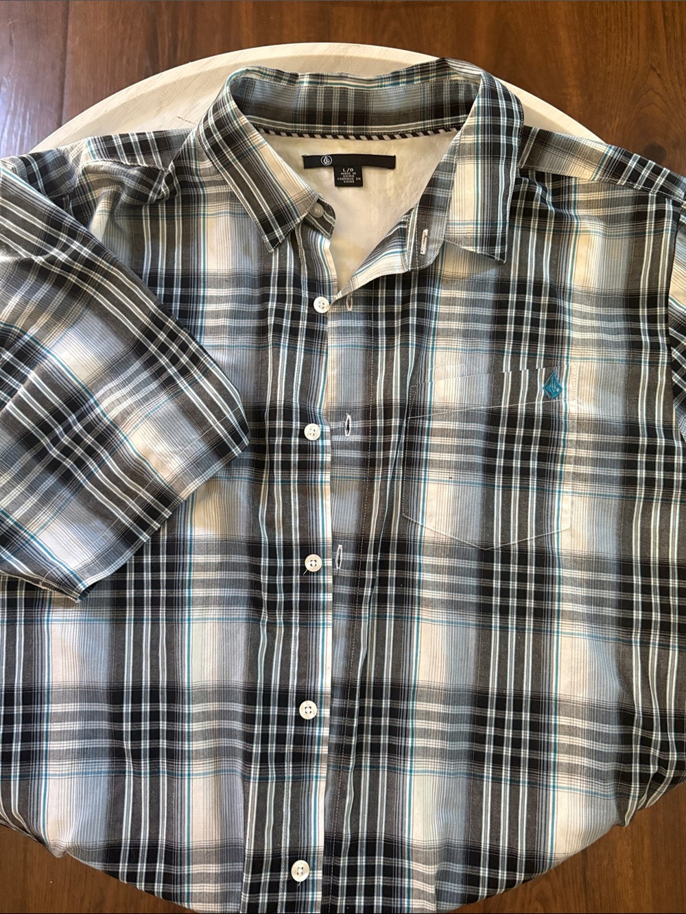 Volcom Men’s Short-Sleeve Plaid Button-Up Shirt in Black & Gray
